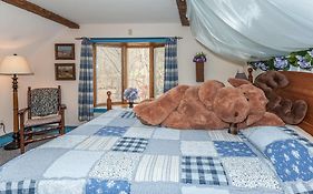 Inn At Buck Hollow Farm